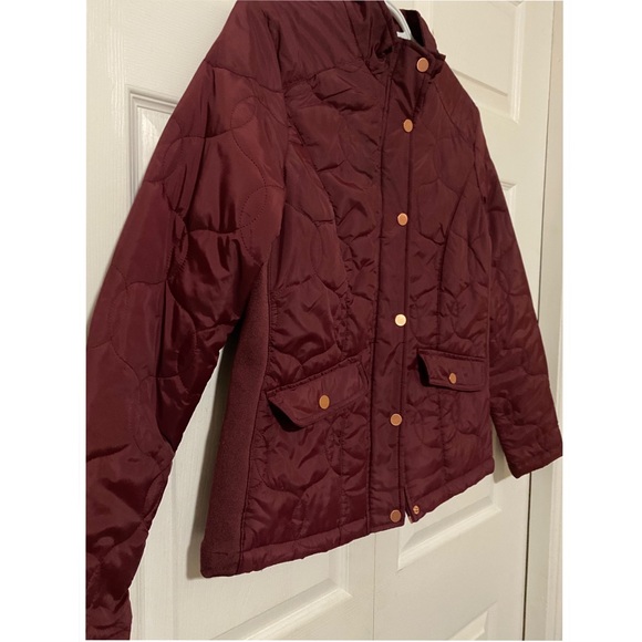 💕SOLD💕 A NEW DAY Quilted Jacket Burgundy - Picture 4 of 5